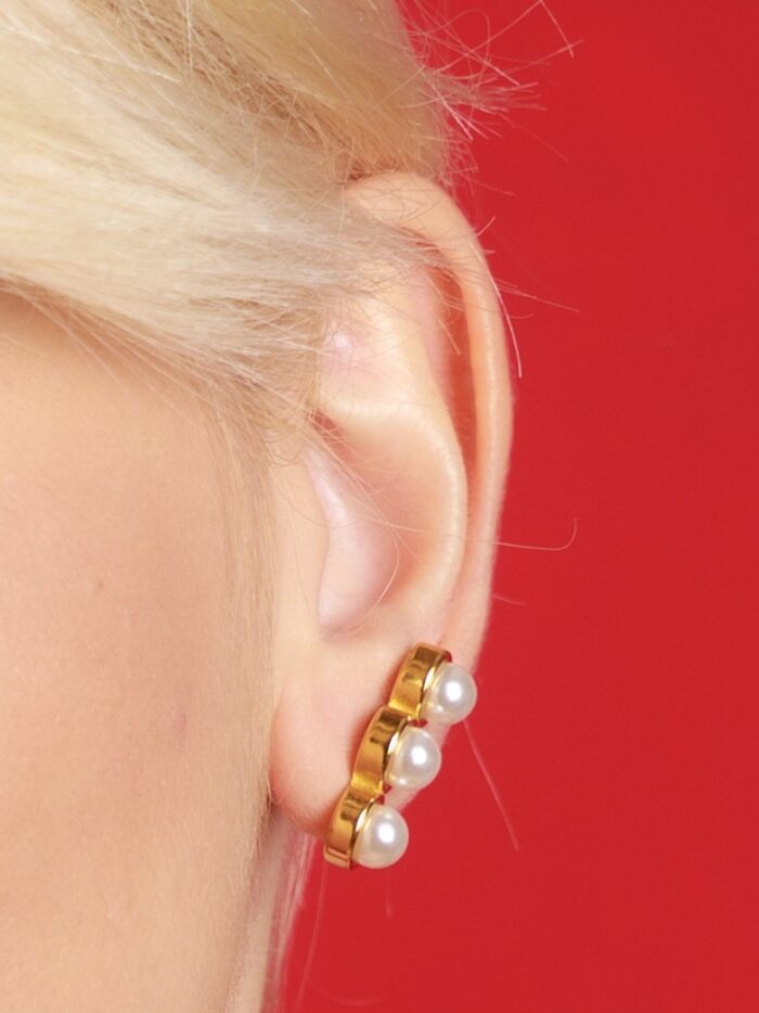 Madge ατσάλινα σκουλαρίκια καρφωτά με πέρλες