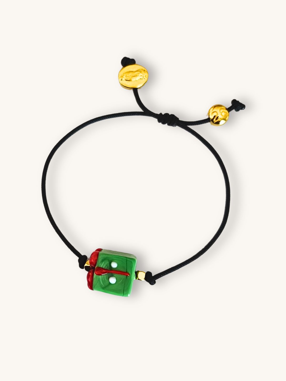 Βραχιόλι Γούρι με Χρυσό Charm ’26, Κουτί Δώρου και Διακριτικό Μοτίφ Παναγίας | Couronne