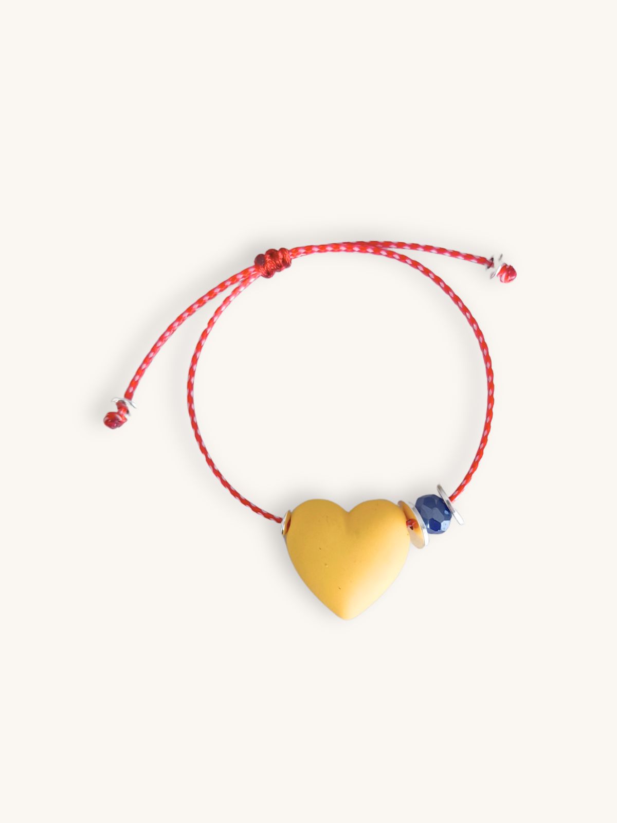 Μαρτάκι Βραχιόλι με Κίτρινη / Ώχρα Καρδιά & Ασημί Στοιχεία | Couronne