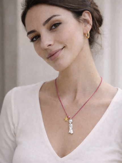 Κολιέ με φούξια αλυσίδα, ασημί φιγούρα μικρού αγοριού και χρυσό αστέρι