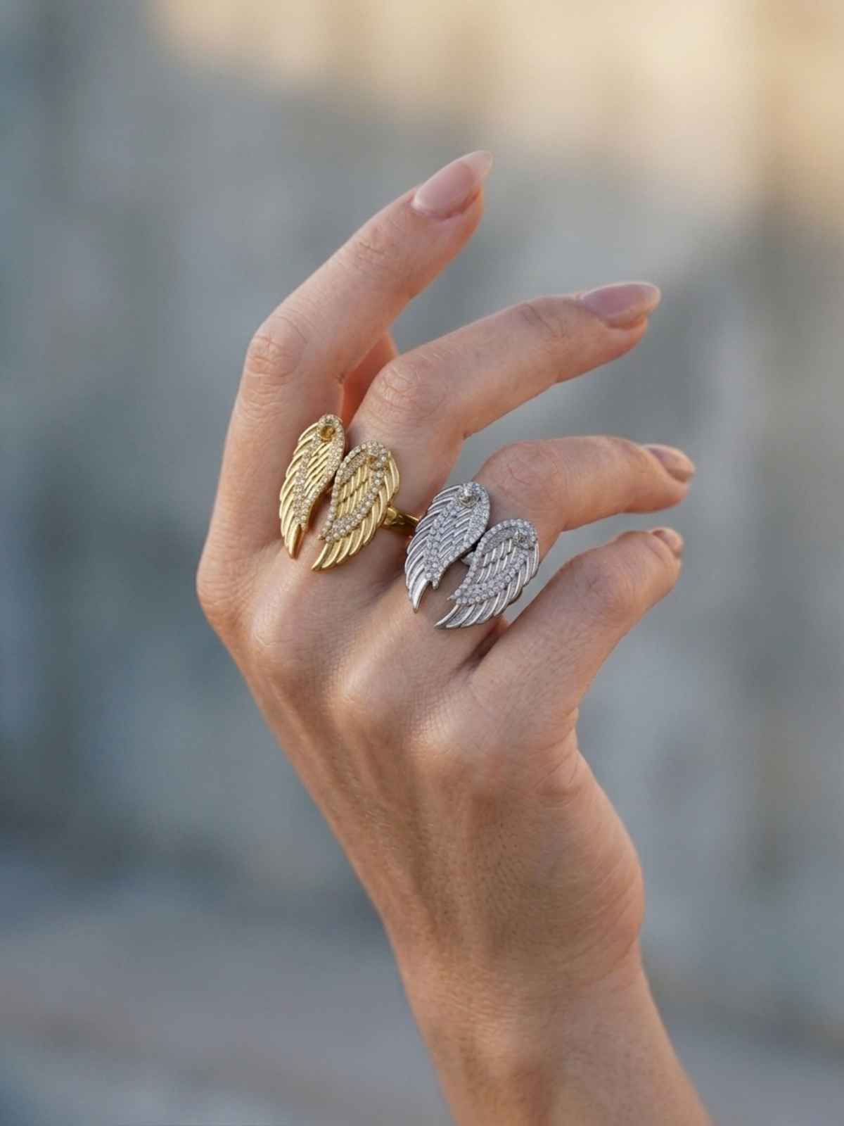 Χρυσό ατσάλινο δαχτυλίδι με σχέδιο φτερά αγγέλου