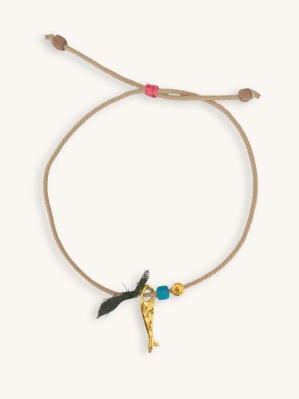 Κολιέ με μπεζ κορδόνι, χρυσό ψαράκι, χρυσό αχινό και τιρκουάζ χάντρες