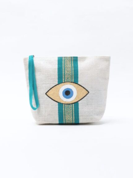Τσάντα χειρός clutch από φυσική γιούτα σε λευκό και τυρκουάζ με χρυσό σχέδιο ματιού και μαίανδρο, τυρκουάζ χερούλι και κλείσιμο με φερμουάρ για Greek chic καλοκαιρινό στυλ.