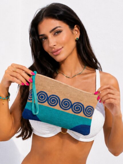 Τσάντα χειρός clutch από γιούτα σε φυσικό και τυρκουάζ με μπλε σπειροειδές σχέδιο και τυρκουάζ χερούλι